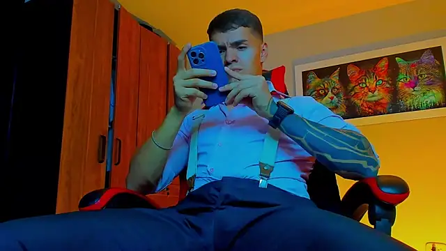 ALPHA DOMINUS  online show from September 28, 4:43 am