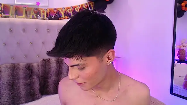 Dulcey  online show from October 19, 5:56 am