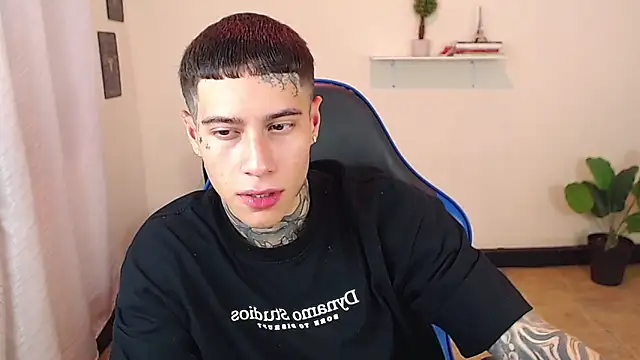 setthomas online show from December 19, 9:01 pm