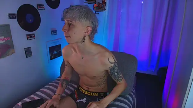 Nick Bangover  online show from December 15, 5:10 pm