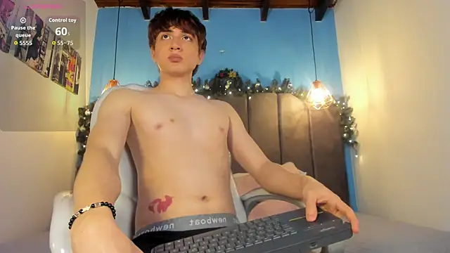 Oscar and dani online show from November 26, 4:04 am