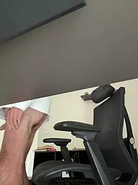 jimmy94595 online show from April 25, 8:39 pm