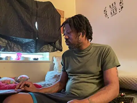 viceutk1 online show from February 19, 2:13 pm