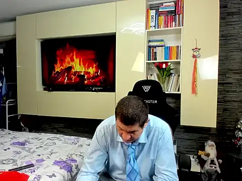 SpartacusDaddy48 online show from February 7, 8:03 pm