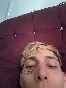 Snapshot of KinkyLatinCock chatting on October 24, 12:51 pm KinkyLatinCock online show from October 24, 12:51 pm