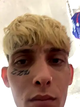 Snapshot of KinkyLatinCock chatting on September 20, 7:03 pm KinkyLatinCock online show from September 20, 7:03 pm