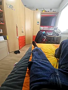 flirt 23 online show from April 1, 2:14 pm