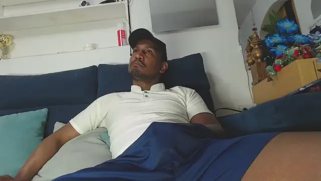 ElCaballeroNegro24 online show from March 13, 3:58 am