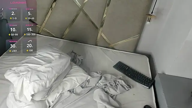 Valentin0 3 online show from December 1, 7:17 pm