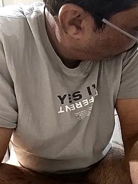 moonflower25 online show from January 6, 4:27 am