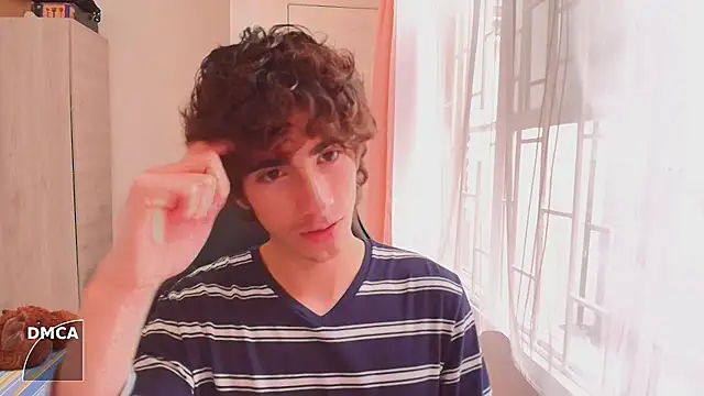 Nude Boy18 online show from October 3, 8:36 pm