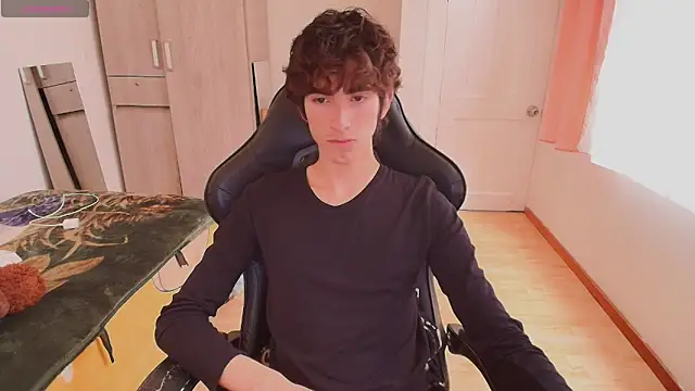 Nude Boy18 online show from September 10, 7:34 pm