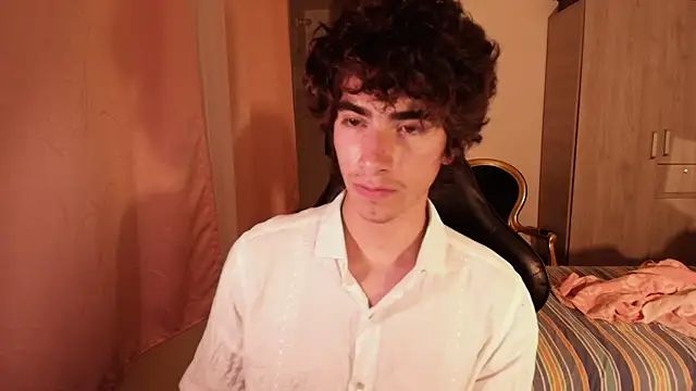 Nude Boy18 online show from October 6, 12:59 am