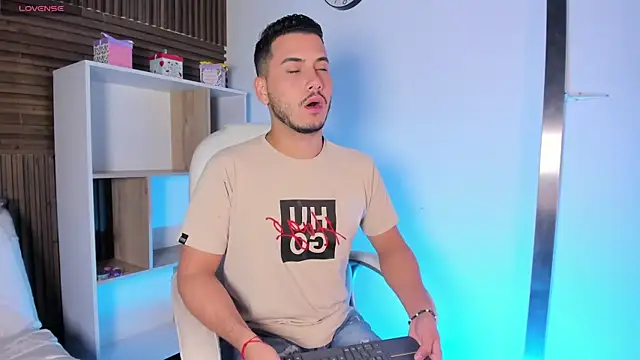 Axel grey  online show from September 27, 1:42 pm