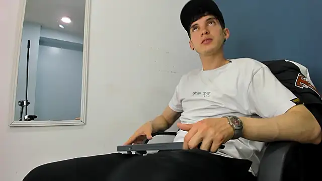 Jheampiiero online show from February 7, 9:53 pm