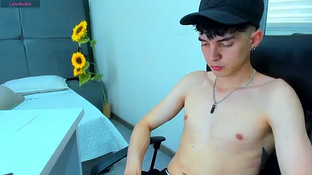 Jheampiiero online show from April 11, 7:28 pm