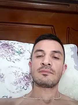 Snapshot of OGUZOZAN chatting on October 10, 10:46 pm OGUZOZAN online show from October 10, 10:46 pm