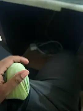 hotboy43339 online show from February 8, 5:13 am