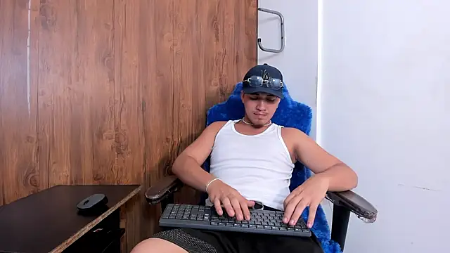 juanmechanic  online show from October 5, 3:54 am