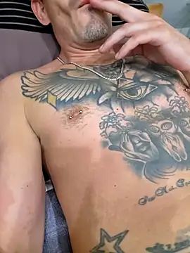 Noiseboybi69 online show from July 17, 10:38 pm