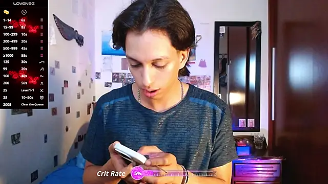 DannyPhantom555 online show from April 9, 11:33 pm