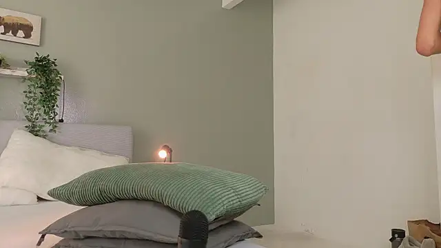 Nickifox   online show from October 6, 7:29 pm