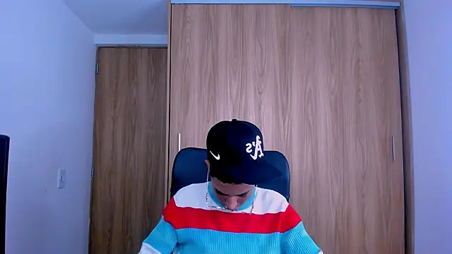 Toy boy777 online show from February 19, 9:22 pm