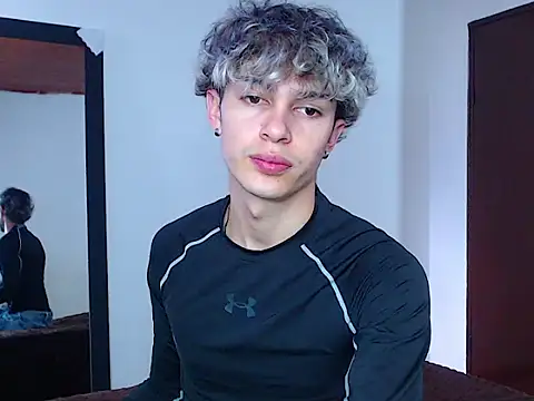 john vichenso online show from November 10, 8:47 pm