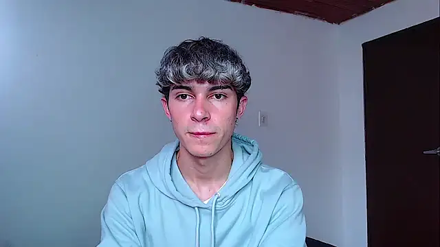 john vichenso online show from December 4, 8:27 pm