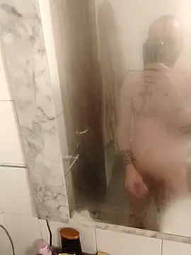 Baldassarre1990 online show from December 14, 11:23 pm