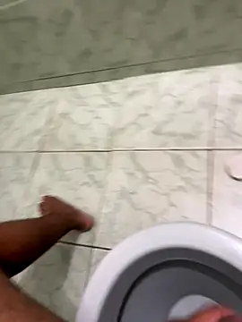 Kaua11225 online show from November 12, 6:02 pm