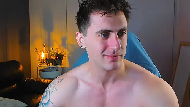 Snapshot of Oscar_Miller_ chatting on October 22, 8:56 pm Oscar Miller online show from October 22, 8:56 pm