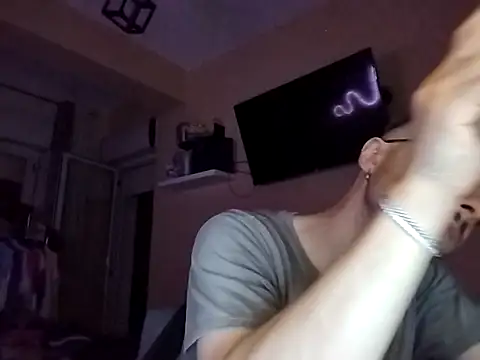 Snapshot of ilovechub112 chatting on September 8, 9:47 pm ilovechub112 online show from September 8, 9:47 pm