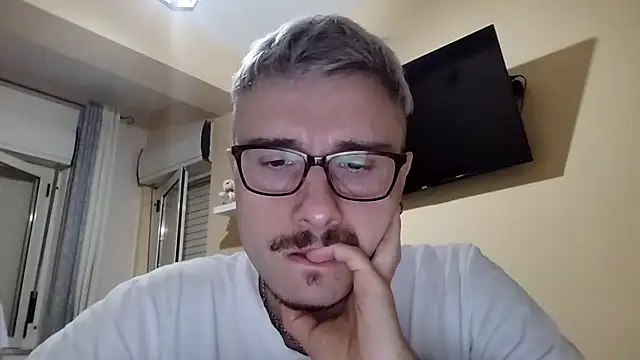 Snapshot of ilovechub112 chatting on September 13, 7:15 pm ilovechub112 online show from September 13, 7:15 pm