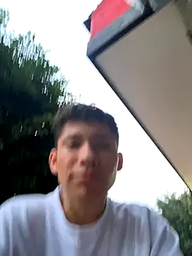 Snapshot of elfernh chatting on October 25, 10:44 pm elfernh online show from October 25, 10:44 pm