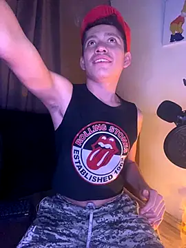 Snapshot of elfernh chatting on September 29, 5:28 am elfernh online show from September 29, 5:28 am