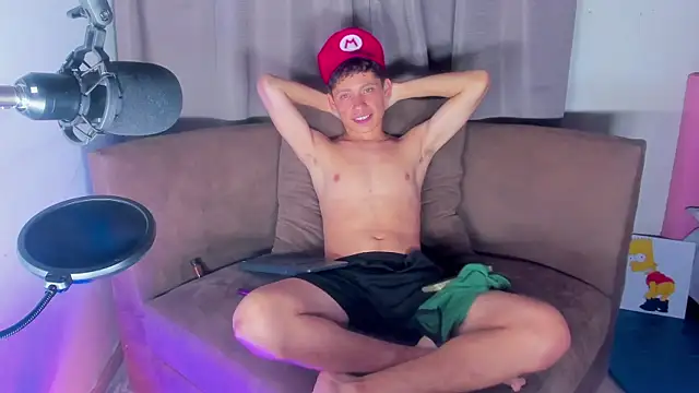 Snapshot of elfernh chatting on September 26, 4:54 am elfernh online show from September 26, 4:54 am