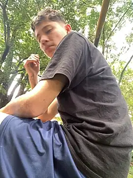 Snapshot of elfernh chatting on October 6, 6:01 pm elfernh online show from October 6, 6:01 pm