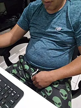 Carloskasado online show from October 28, 12:02 am