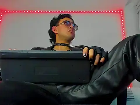 Alexxx savage online show from September 21, 4:01 am