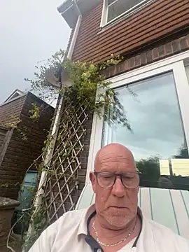 philefc online show from May 28, 6:28 pm