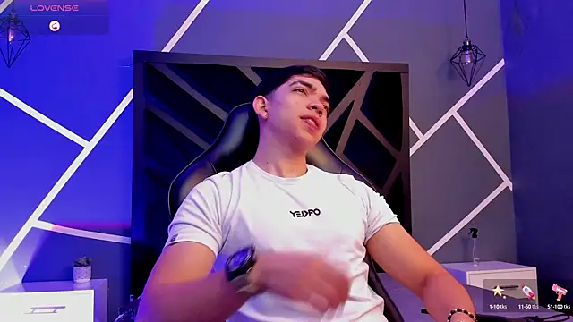 Eryonbradley online show from October 10, 11:48 am