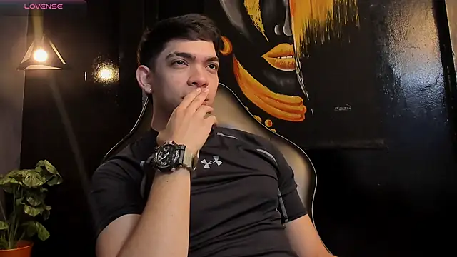 Eryonbradley online show from October 31, 11:35 am