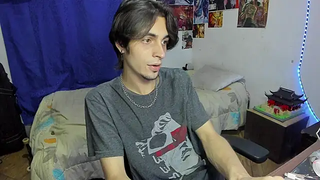 golden ryyan online show from April 11, 10:02 pm