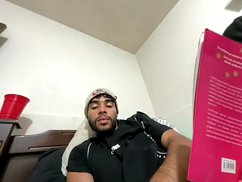 RaphaelDufort online show from November 12, 5:35 am