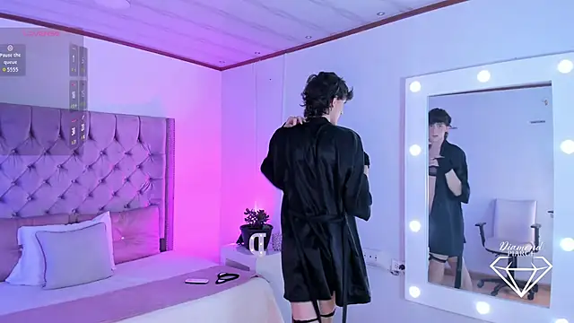 Diamond Piarce online show from January 9, 4:18 am