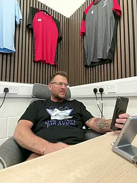 bilf1978 online show from February 12, 12:00 pm