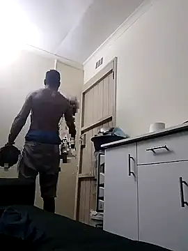 Snapshot of TmanZim2025 chatting on October 10, 5:07 pm TmanZim2025 online show from October 10, 5:07 pm