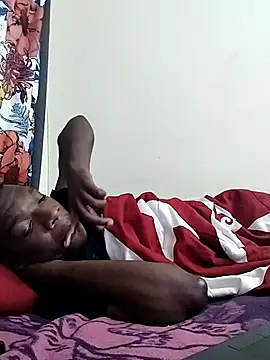 Snapshot of TmanZim2025 chatting on October 3, 7:52 pm TmanZim2025 online show from October 3, 7:52 pm