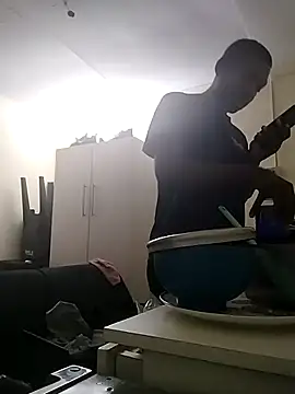 Snapshot of TmanZim2025 chatting on September 30, 4:43 pm TmanZim2025 online show from September 30, 4:43 pm